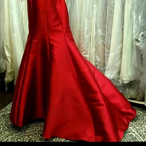 Red Mermaid Mikado Gown - Picture 6 of 12